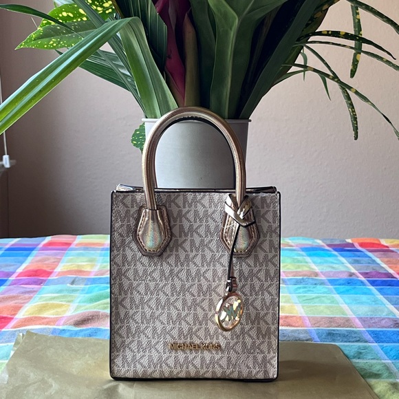 ⚜️ MICHAEL KORS EXTRA - SMALL SIGNATURE LOGO CROSSBODY BAG ⚜️ NWT ⚜️ - Picture 3 of 16